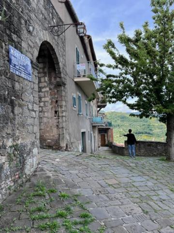 Appartamento Casa Angolo Cantina Nel Castello Montegiovi Esterno foto